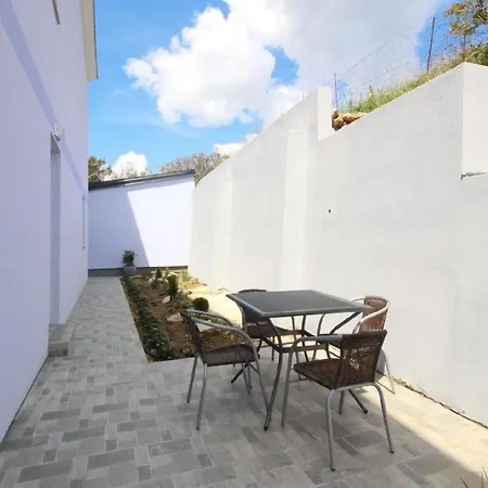 In Mit Terrasse Baška